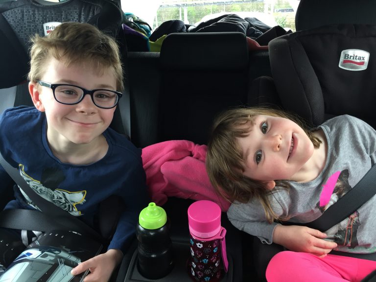 Road Trip With Kids. HOW TO SURVIVE A LONG CAR JOURNEY WITH KIDS